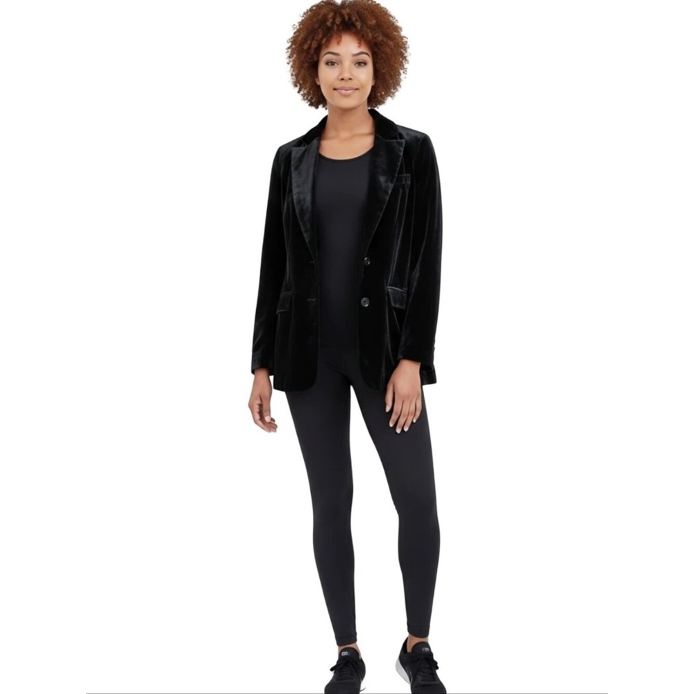 Torrid Black Velvet Blazer Plus Size 3 Notched Lapel Two Button Jacket 3X Party